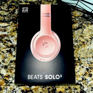 NIB Beats Solo3 Rose Gold Wireless Headphones
